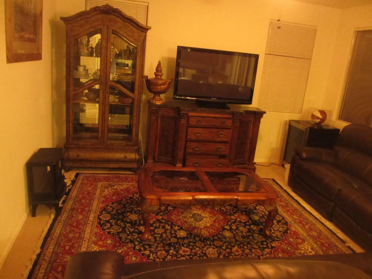 Art Gallery Vacation House Гилбърт Екстериор снимка