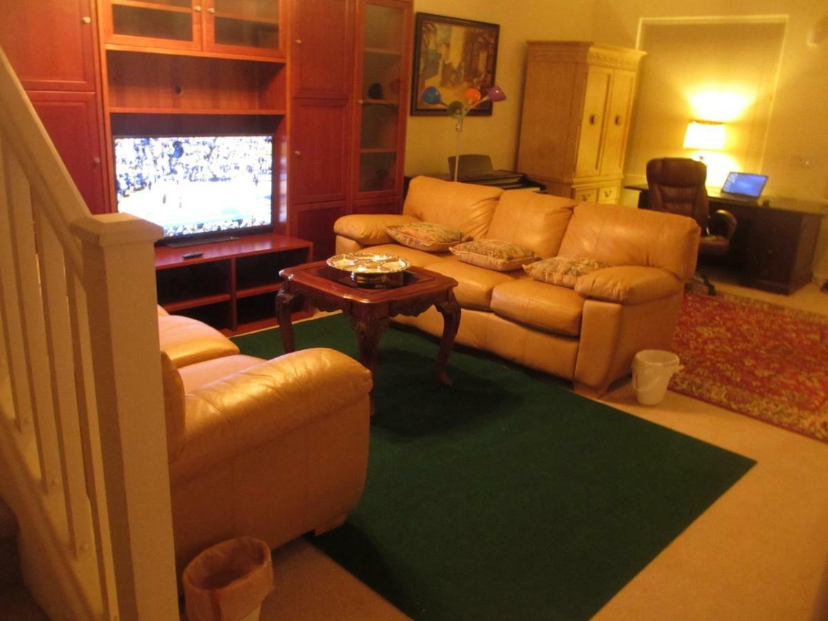 Art Gallery Vacation House Гилбърт Екстериор снимка