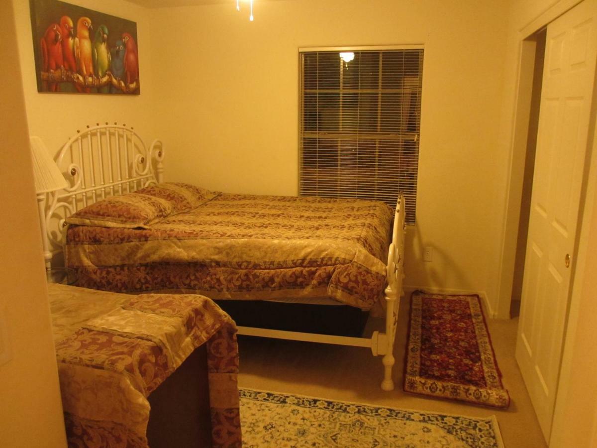 Art Gallery Vacation House Гилбърт Екстериор снимка